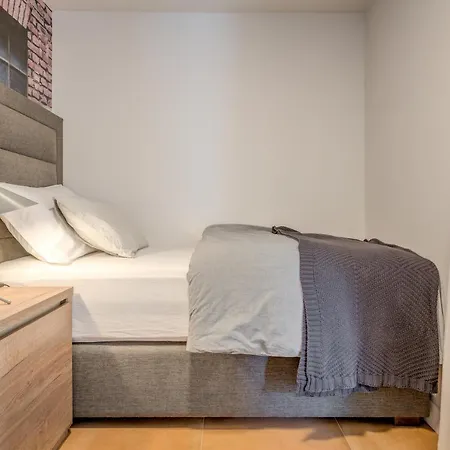 Paradiso With Private Jacuzzi And Terrace Trogir