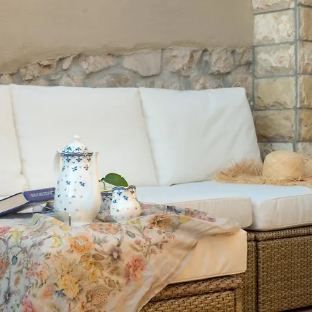 Paradiso With Private Jacuzzi And Terrace Daire *