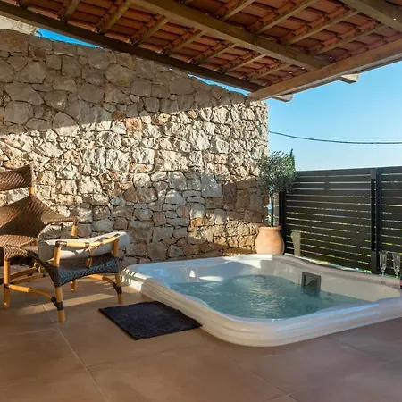 Paradiso With Private Jacuzzi And Terrace * トロギール