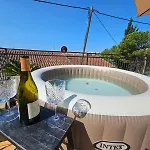 Paradiso With Private Jacuzzi And Terrace Apartman Trogir
