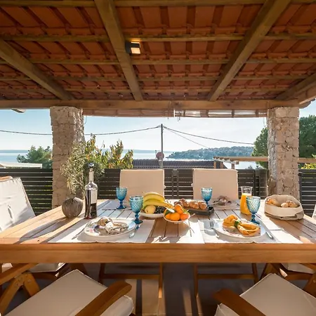 Paradiso With Private Jacuzzi And Terrace Apartamento Trogir