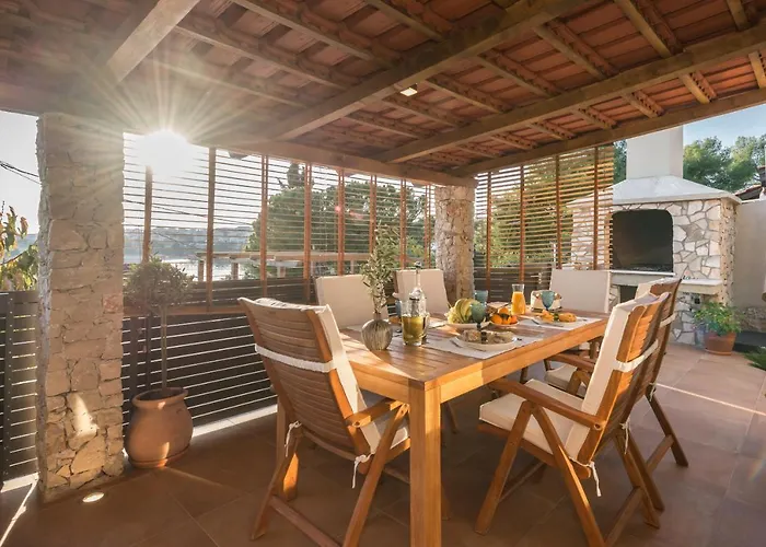 Paradiso With Private Jacuzzi And Terrace Τρογκίρ