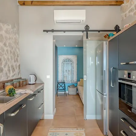 Paradiso With Private Jacuzzi And Terrace Lägenhet